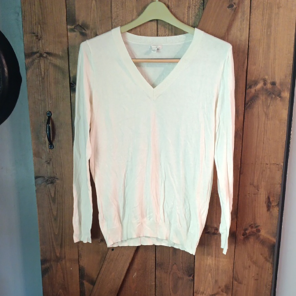 GAP Soft Cream V-Neck Sweater